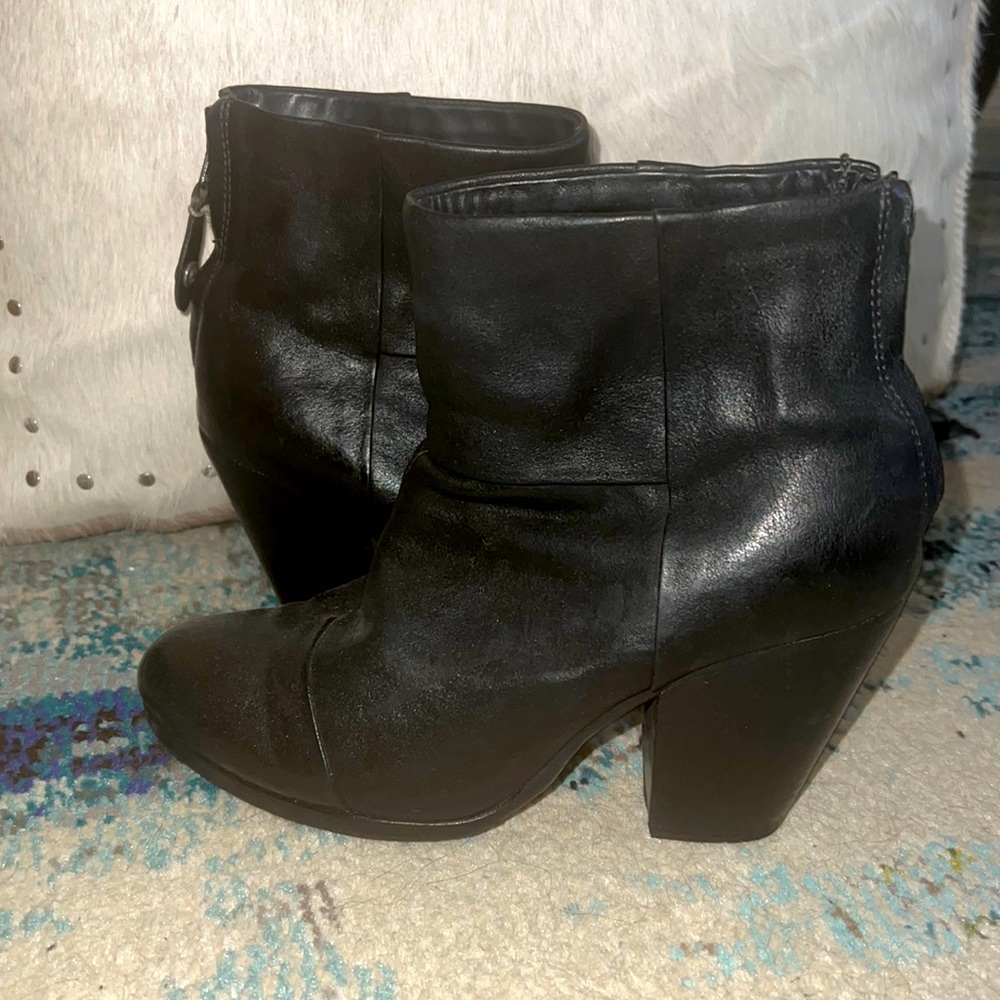 Good condition rag&bone booties with 4 inch heel, very comfortable